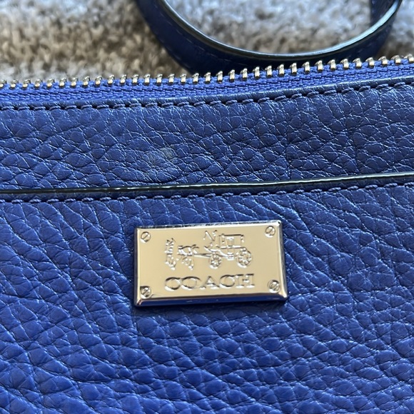 Coach over the shoulder purse - Picture 2 of 5